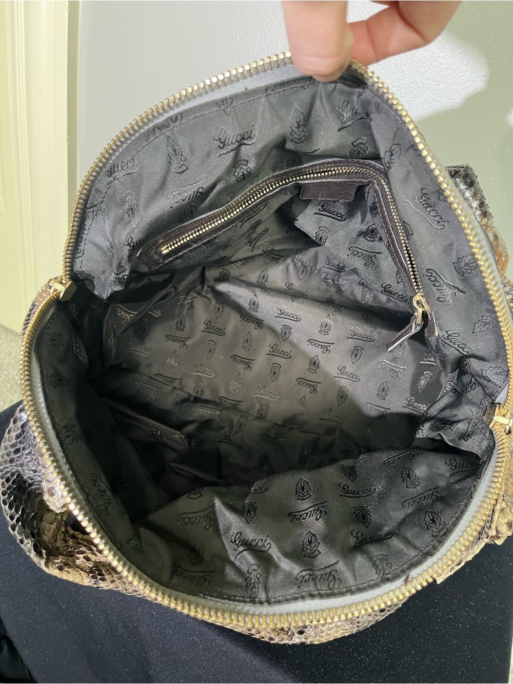 Gucci Hysteria Python Snakeskin Top Handle Bag Y2K Gold Medallion - Picture 12 of 15